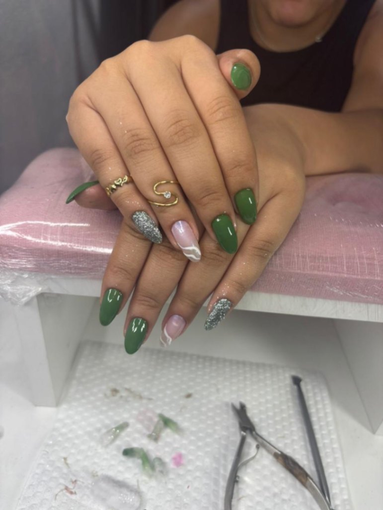 Trabalho de Manicure/Pedicure por Débora em Jardim Paraíso, Guarulhos — foto 4 de 9