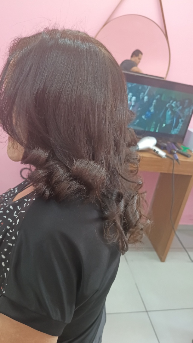 Trabalho de Escovista por Quesia Santos em Jardim Rosemary, Itapevi — foto 16 de 17