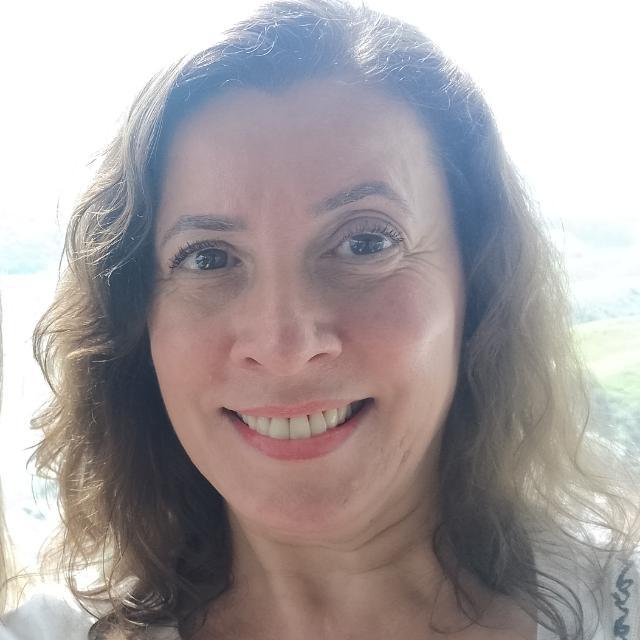 Cátia Regina Teodoro