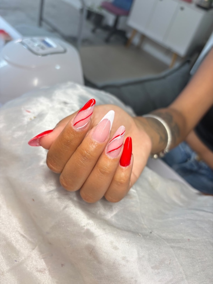 Trabalho de Nail Designer por samira de Oliveira Guimarães em Jardim Arco-Íris, Cotia — foto 9 de 11