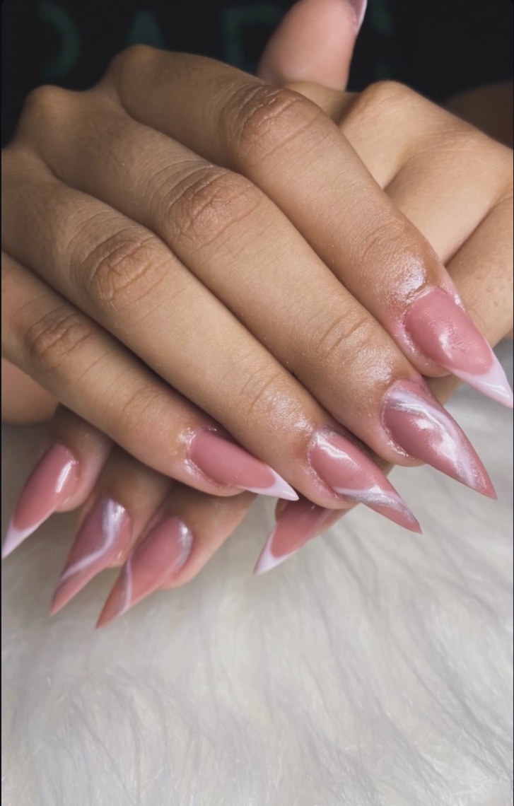 Trabalho de Nail Designer por Maria Luiza em Parque Novo Mundo, São Paulo — foto 2 de 9