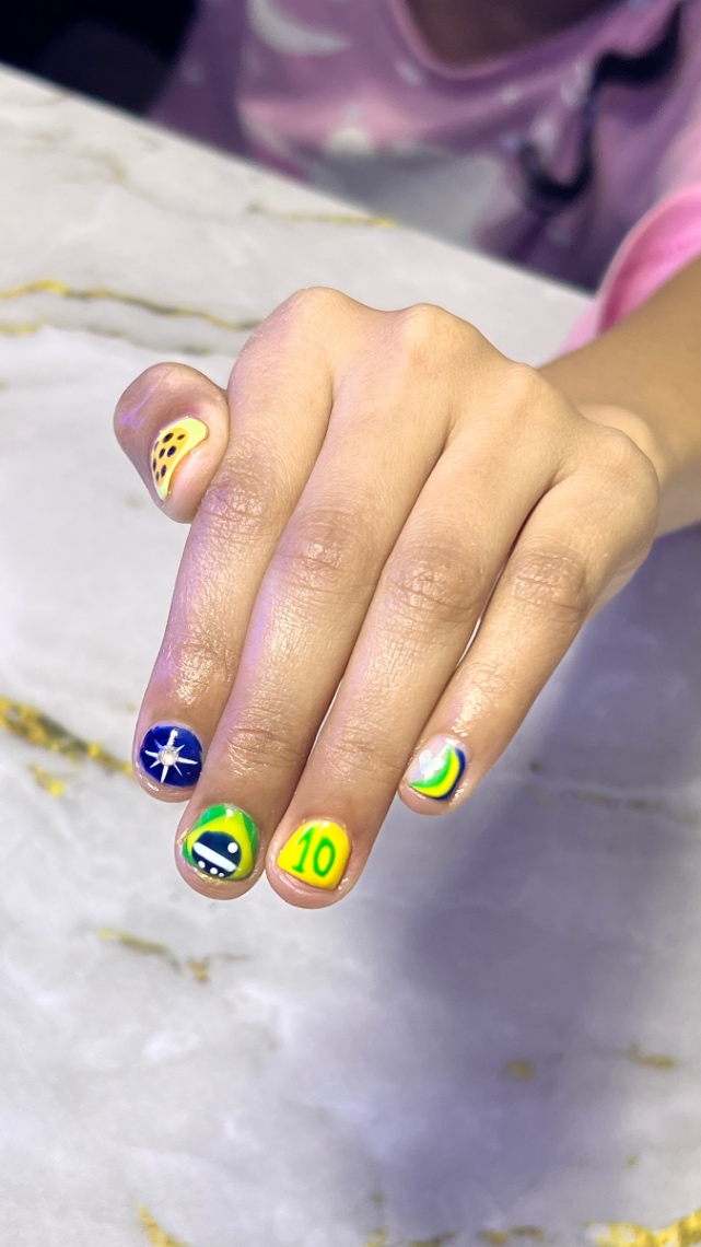 Trabalho de Manicure/Pedicure por Micaelly Vitória batista da silva em Cidade Tiradentes, São Paulo — foto 9 de 11