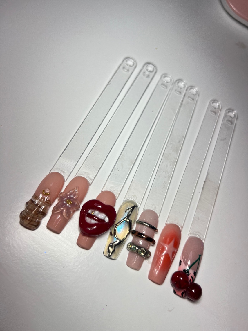Trabalho de Manicure/Pedicure por Micaelly Vitória batista da silva em Cidade Tiradentes, São Paulo — foto 11 de 11