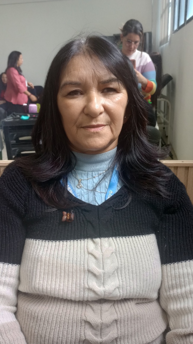 Trabalho de Auxiliar de cabeleireiro por Katia Spalaor em Vila Rosina, Caieiras — foto 9 de 11
