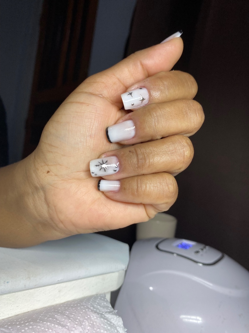 Trabalho de Nails design por Paula Cristina vieira de albernaz em Jardim Valo Verde, Embu das Artes — foto 1 de 12