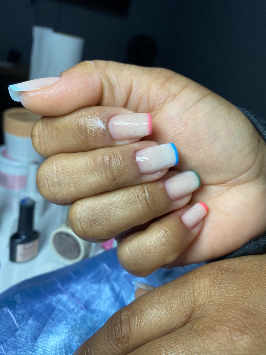 Trabalho de Nails design por Paula Cristina vieira de albernaz em Jardim Valo Verde, Embu das Artes — foto 5 de 12