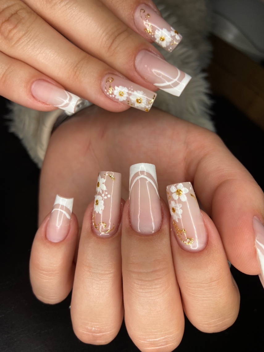 Trabalho de Nail Designer por Tatiane Henrique em Vila Carlos de Campos, São Paulo — foto 2 de 5