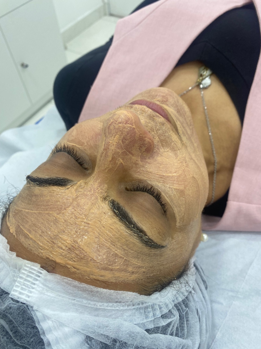 Trabalho de Esteticista por Maria Lopes em Jardim Record, Taboão da Serra — foto 1 de 8