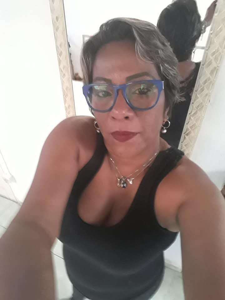 Katia Cristina de Brito Leandro 