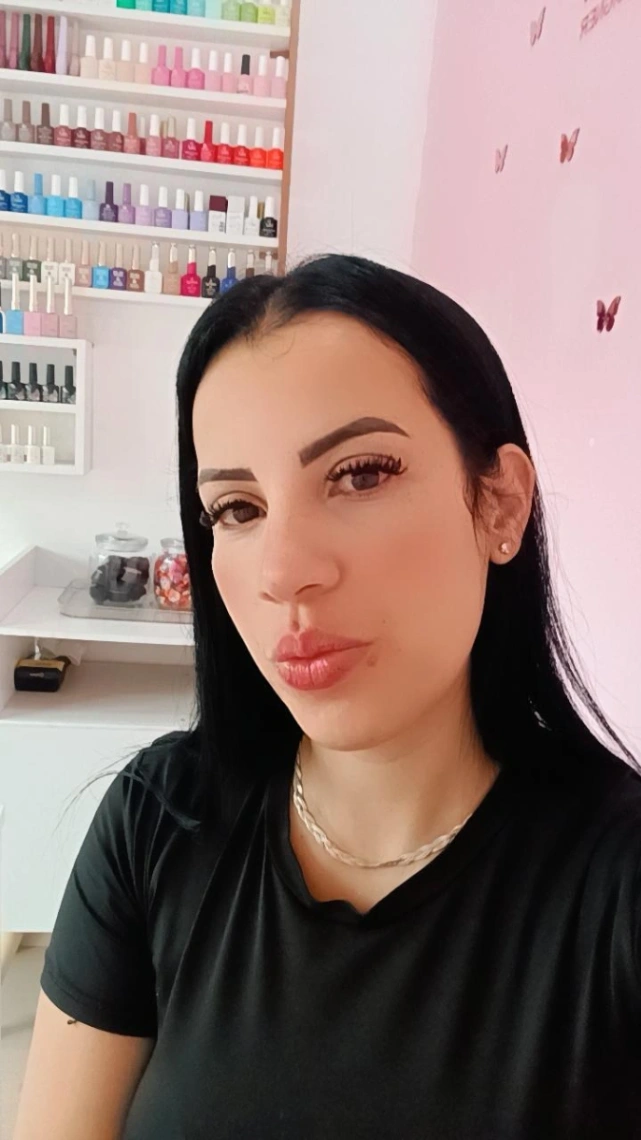 Litta Oliveira l Nail designer