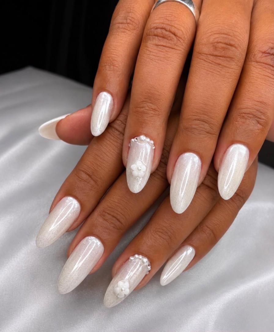 Trabalho de Nail Designer por Thayná Rafaele Cabral dos Santos Pereira em Jardim Trianon, Taboão da Serra — foto 8 de 10