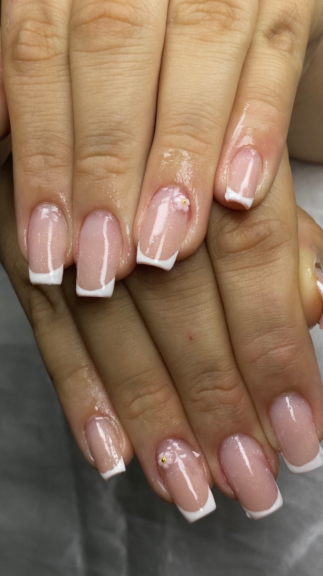Trabalho de Nail Designer por Thayná Rafaele Cabral dos Santos Pereira em Jardim Trianon, Taboão da Serra — foto 9 de 10