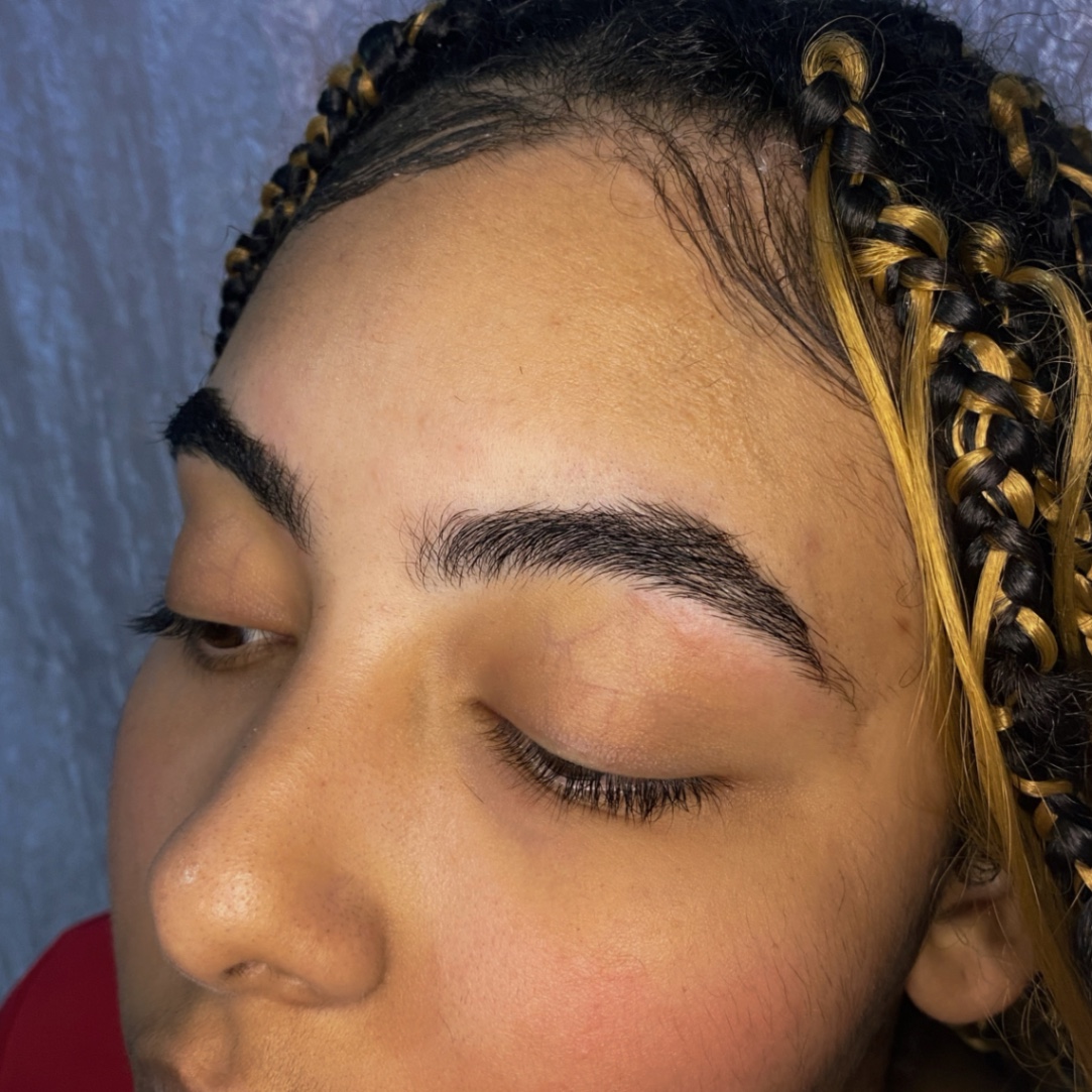 Trabalho de Designer de sobrancelha/cílios por Yasmin em Jardim Oratório, Mauá — foto 1 de 2