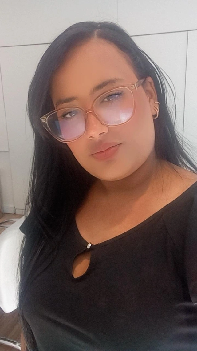 Leticia França