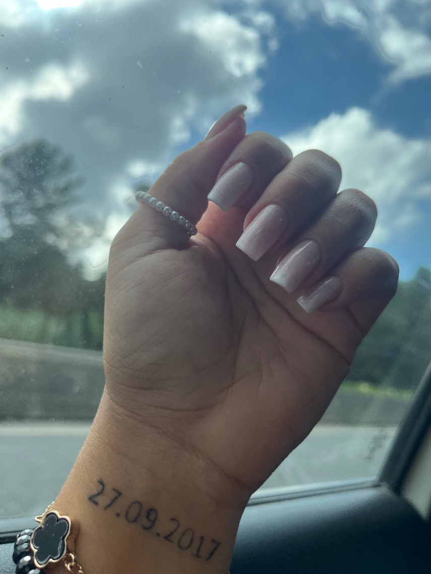 Trabalho de Manicure/Pedicure por Emillyn tavares rodrigues em Jardim Helena Maria, Guarujá — foto 3 de 10