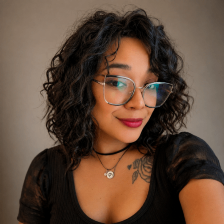 Hellen Rabelo