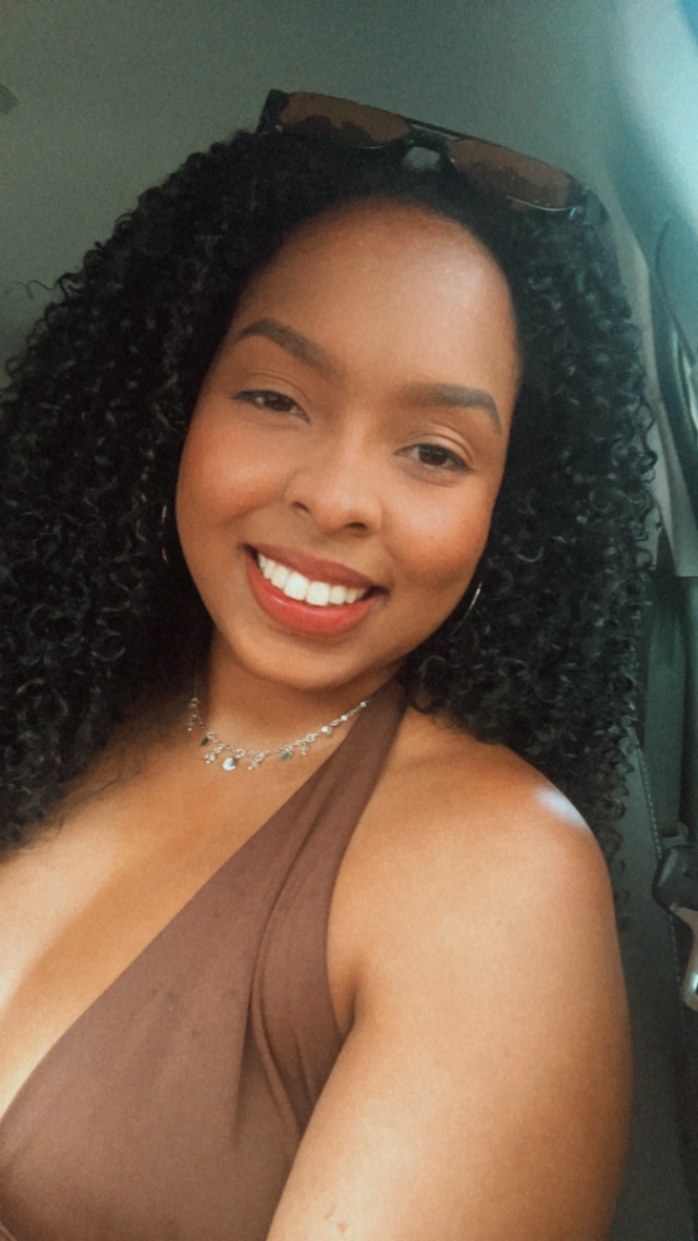 Monique Ellen Vasconcelos de Melo 