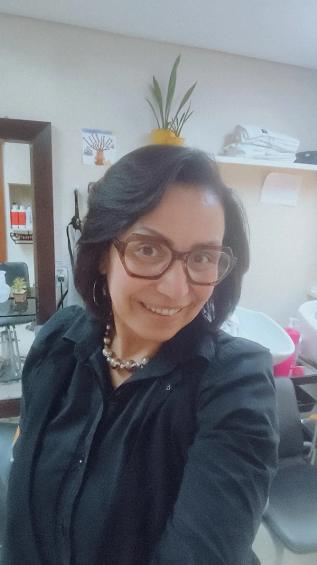 Elaine Castro 