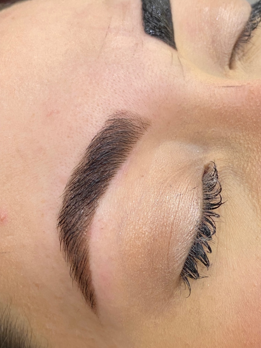 Trabalho de Designer de sobrancelha por Beatriz Vieira em Helena Maria, Osasco — foto 8 de 12