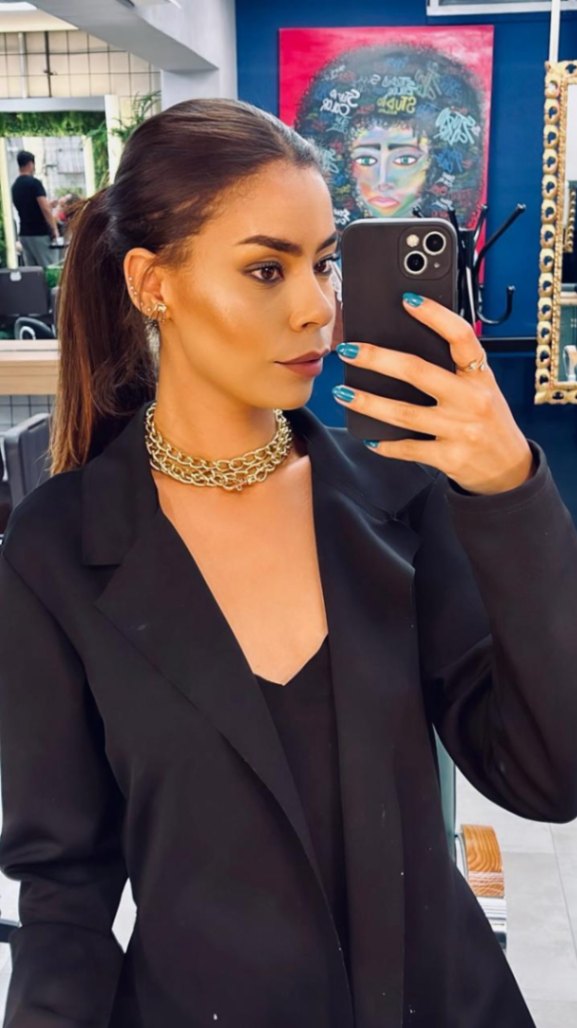 Laís Crstn