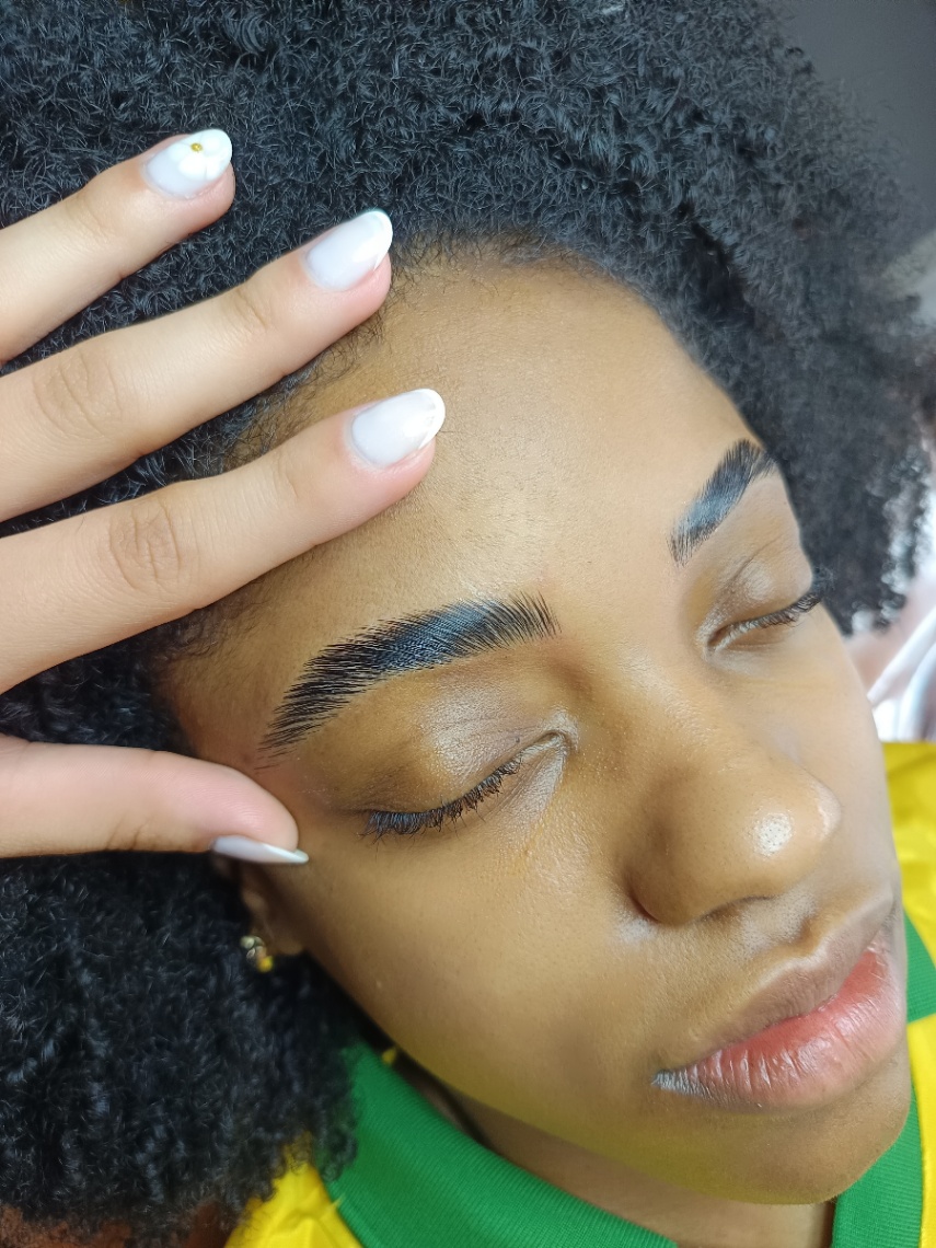 Trabalho de Designer de sobrancelha por Isabela Vitoria Dos Santos em Conjunto Habitacional - Setor A, Itapevi — foto 7 de 10