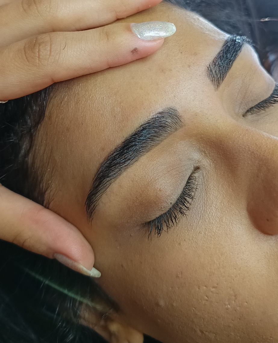 Trabalho de Designer de sobrancelha por Isabela Vitoria Dos Santos em Conjunto Habitacional - Setor A, Itapevi — foto 9 de 10