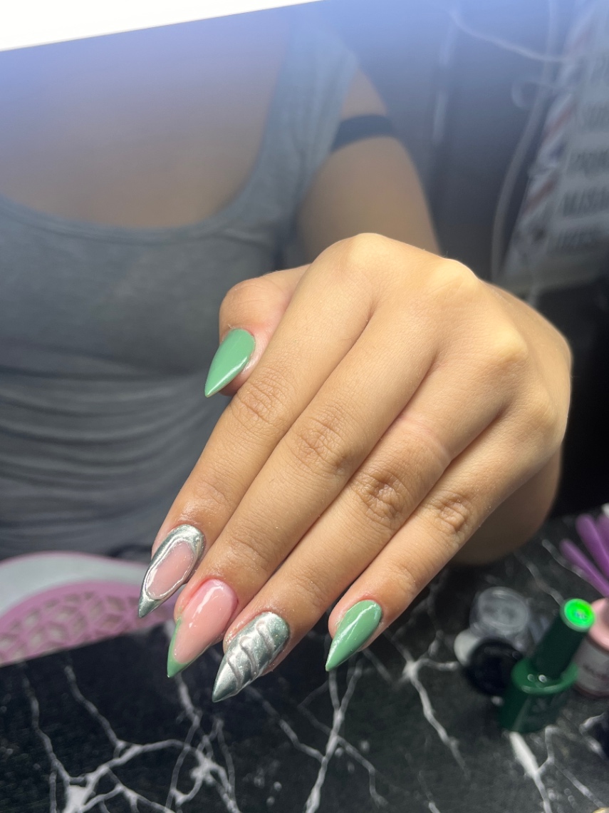 Trabalho de Manicure/Pedicure por Sarah Queiroz Bela em Vila Santa Rosa, Guarujá — foto 25 de 33