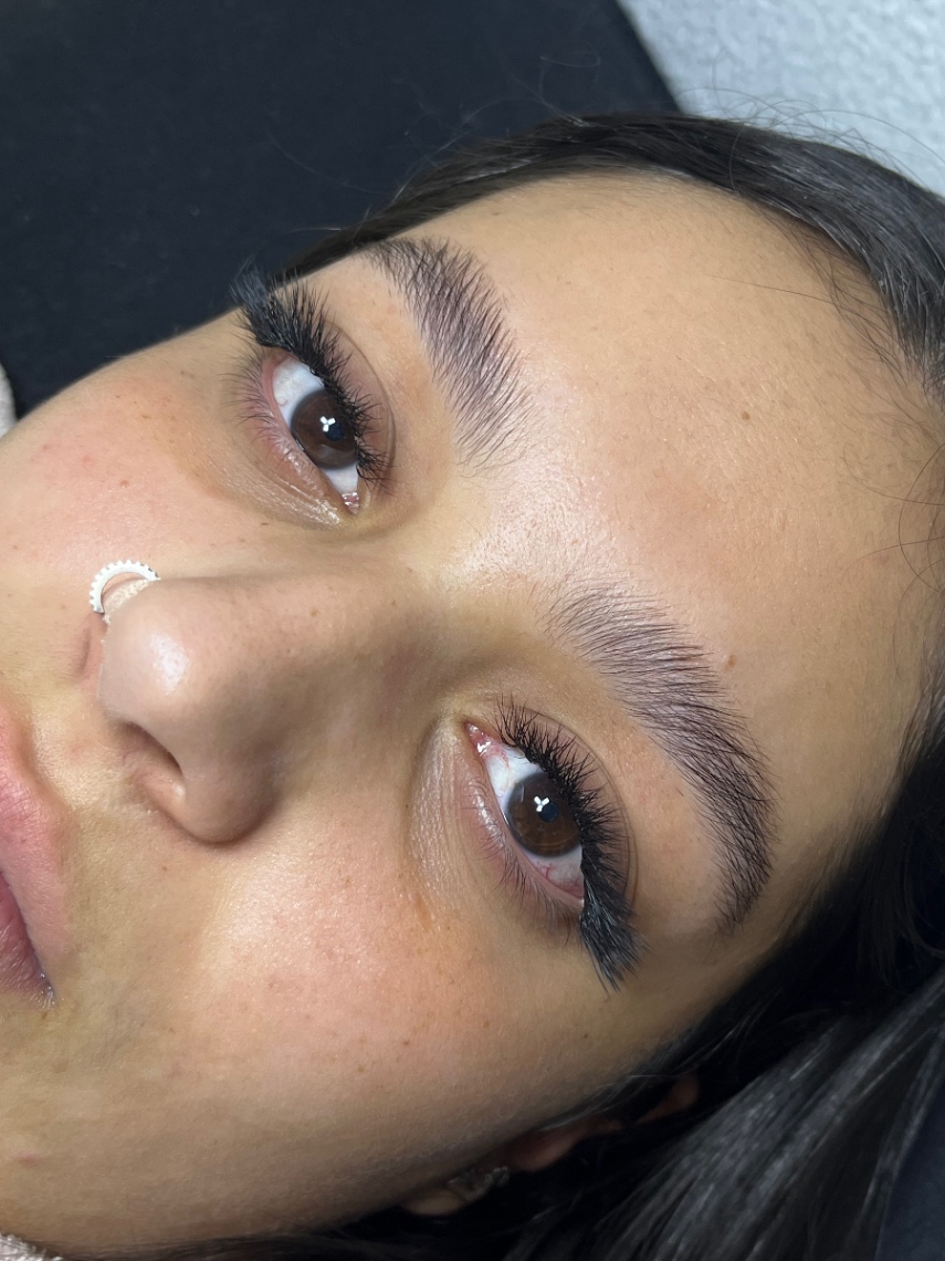 Trabalho de Designer de sobrancelha por Laysa Evellyn em Montanhão, São Bernardo do Campo — foto 63 de 63