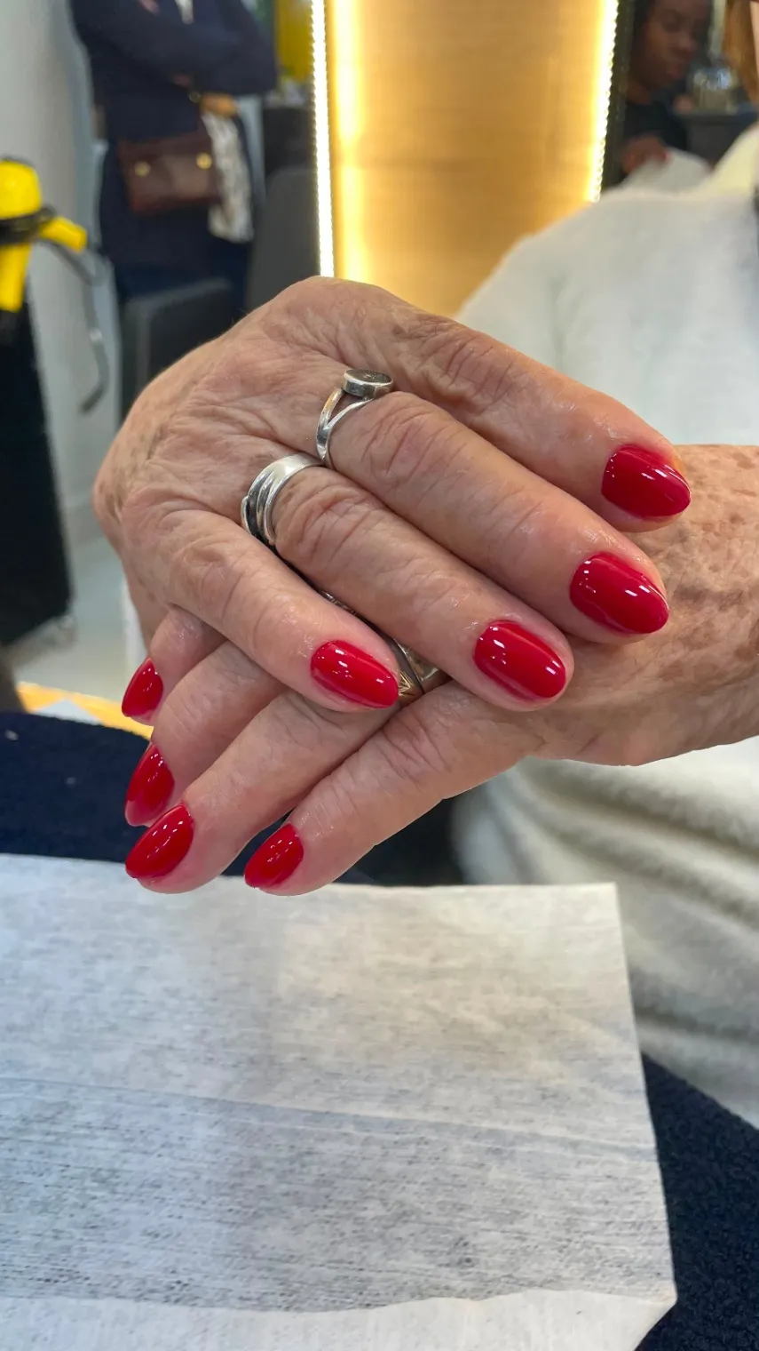 Trabalho de Manicure/Pedicure por valéria henrique dos santos em Condomínio Centro Comercial Alphaville, Barueri — foto 2 de 5