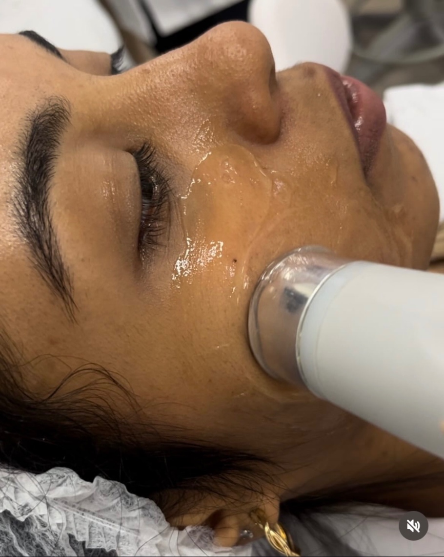 Trabalho de Esteticista por Vitória Gomes em Ayrosa, Osasco — foto 1 de 2