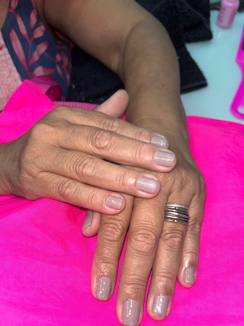 Trabalho de Manicure/Pedicure por Lívia Beatriz em Barreiro, Mairiporã — foto 11 de 19