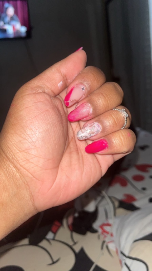 Trabalho de Manicure/Pedicure por Lívia Beatriz em Barreiro, Mairiporã — foto 16 de 19