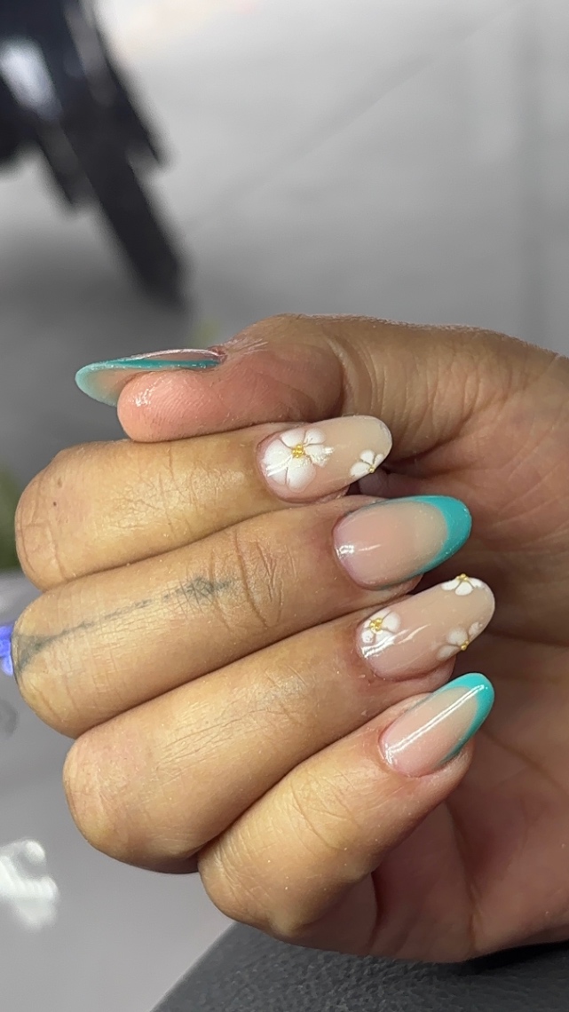 Trabalho de Nail Designer por Stefane Iara Nascimento dos Santos em Jardim Santa Luzia, Embu das Artes — foto 2 de 6