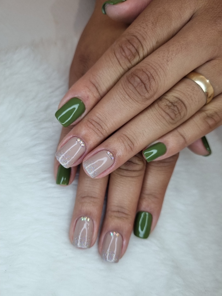 Trabalho de Manicure/Pedicure por Elaine Cristina em Recreio São Jorge, Guarulhos — foto 2 de 4