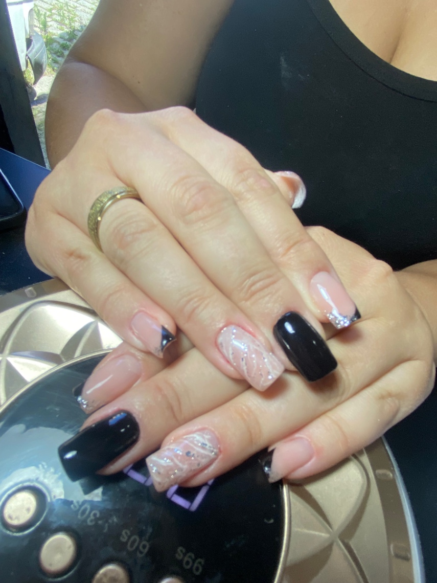 Trabalho de Manicure/Pedicure por Madu Ferraracio em Jardim Nova Poá, Poá — foto 8 de 43
