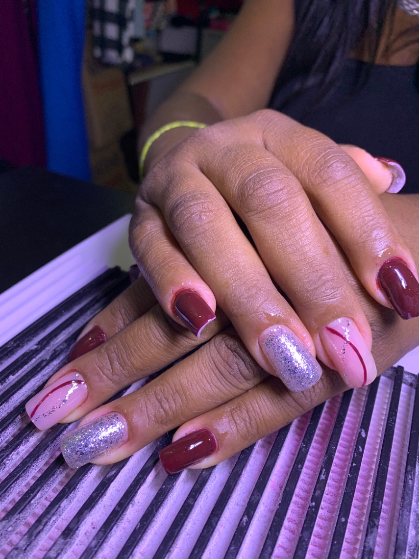 Trabalho de Manicure/Pedicure por Madu Ferraracio em Jardim Nova Poá, Poá — foto 16 de 43