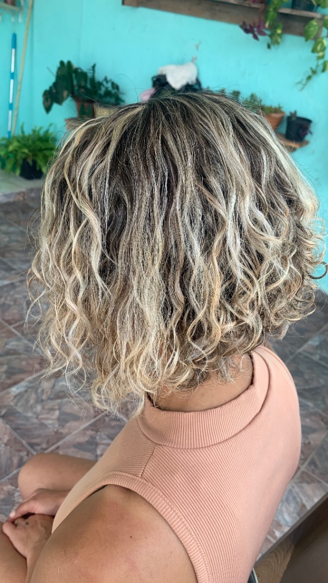 Trabalho de Cabeleireiro(a) por Victória Luiza Divino Lopes Ramos em Horto Florestal, São Paulo — foto 2 de 13