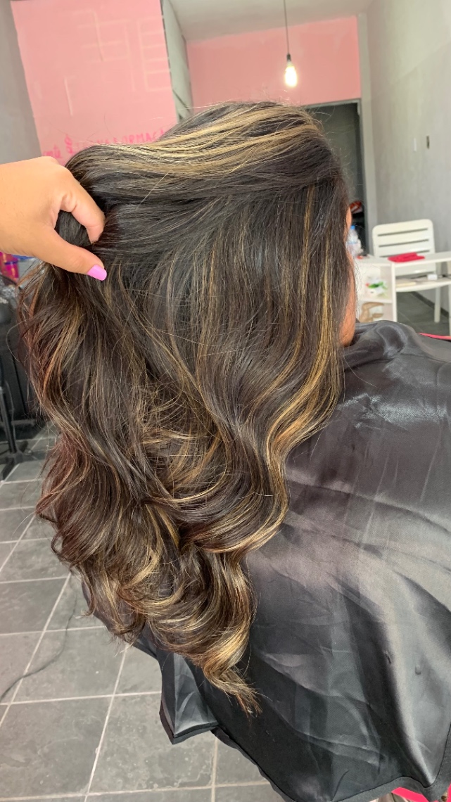 Trabalho de Cabeleireiro(a) por Victória Luiza Divino Lopes Ramos em Horto Florestal, São Paulo — foto 9 de 13