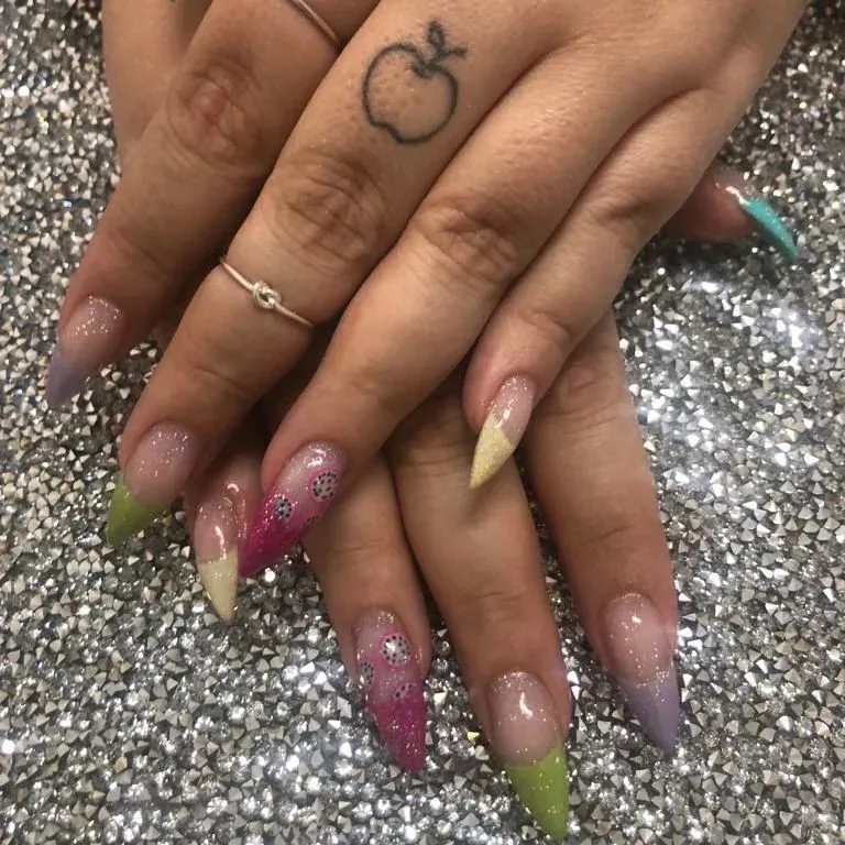 Trabalho de Manicure/Pedicure por Poliana Oliveira em Jardim Monte , Suzano — foto 4 de 8