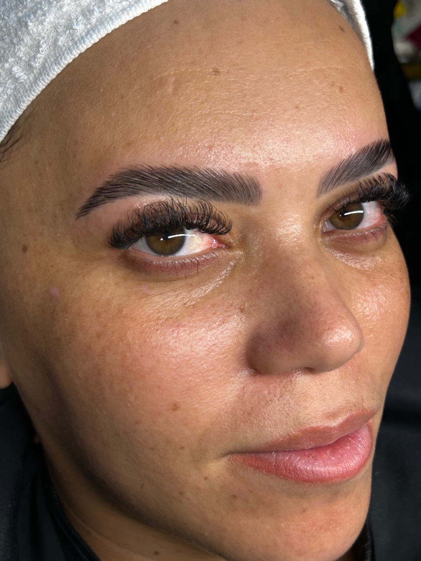 Trabalho de Designer de sobrancelha por Karoline Vitoria em Vila Cláudia, São Paulo — foto 18 de 29