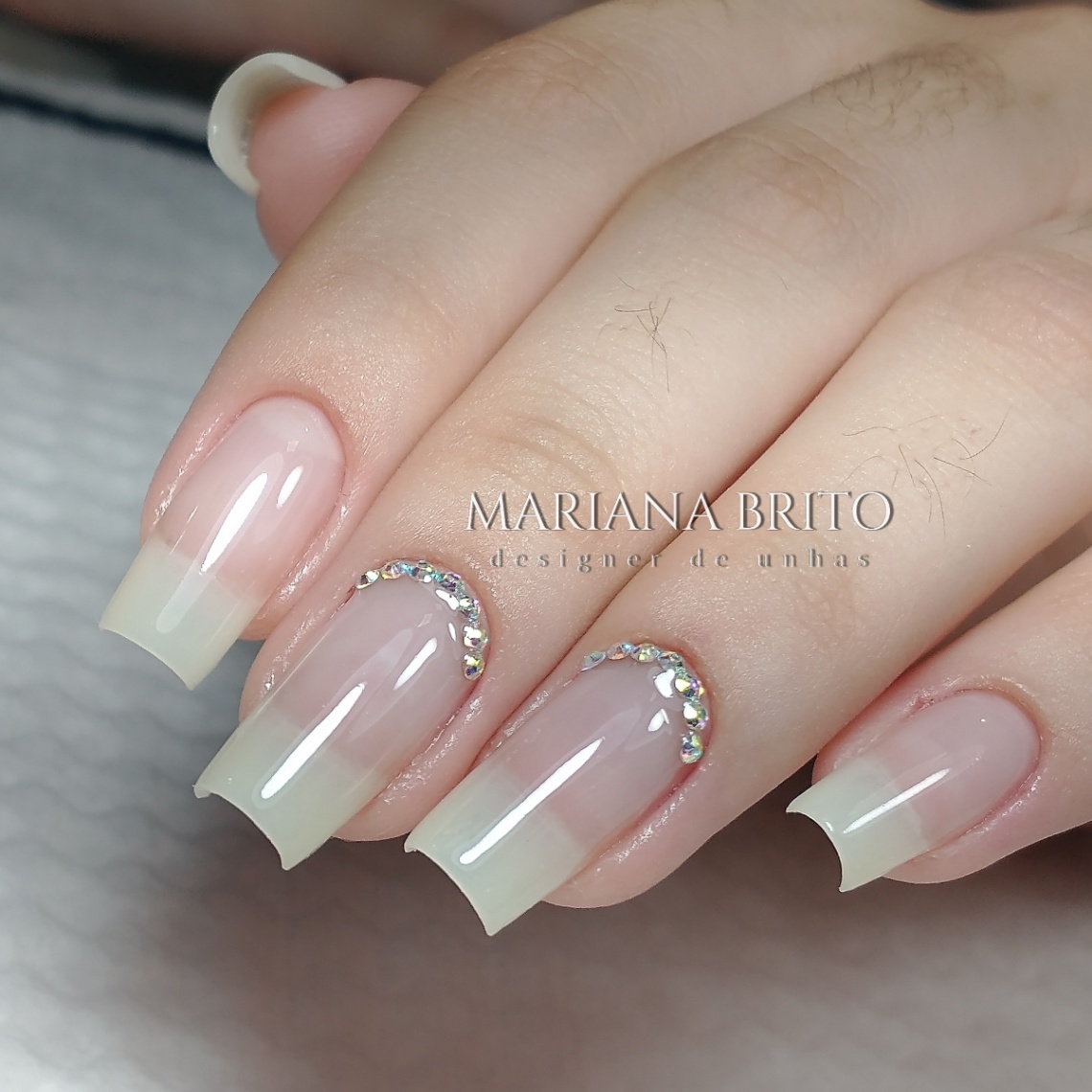 Trabalho de Manicure/Pedicure por Mariana Brito Unhas em Jardim Arantes, São Paulo — foto 6 de 13