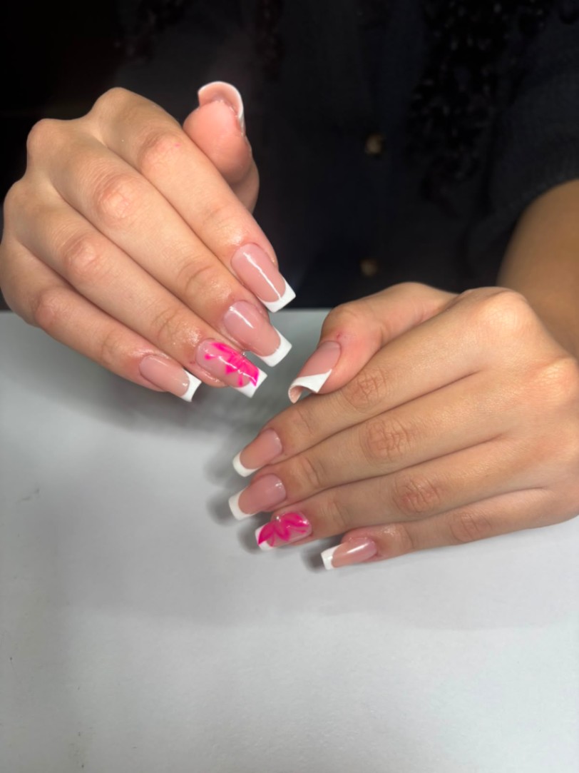 Trabalho de Manicure/Pedicure por Ana Clara Dos Santos Vicente em Jardim Três Irmãos, Taboão da Serra — foto 20 de 37