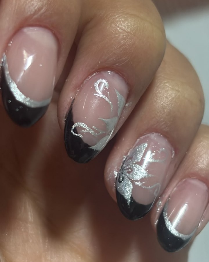 Trabalho de Manicure/Pedicure por Ana Clara Dos Santos Vicente em Jardim Três Irmãos, Taboão da Serra — foto 22 de 37