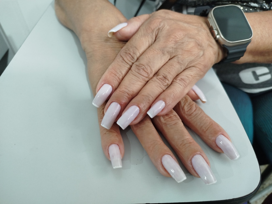 Trabalho de Manicure/Pedicure por Camila Ribeiro Marinho em Cidade Morumbi, São José dos Campos — foto 1 de 9