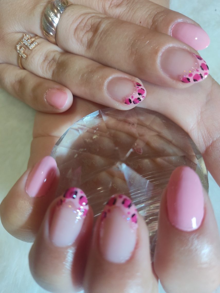 Trabalho de Manicure/Pedicure por Cássia Barreto Santana em Bela Vista, São Paulo — foto 1 de 5