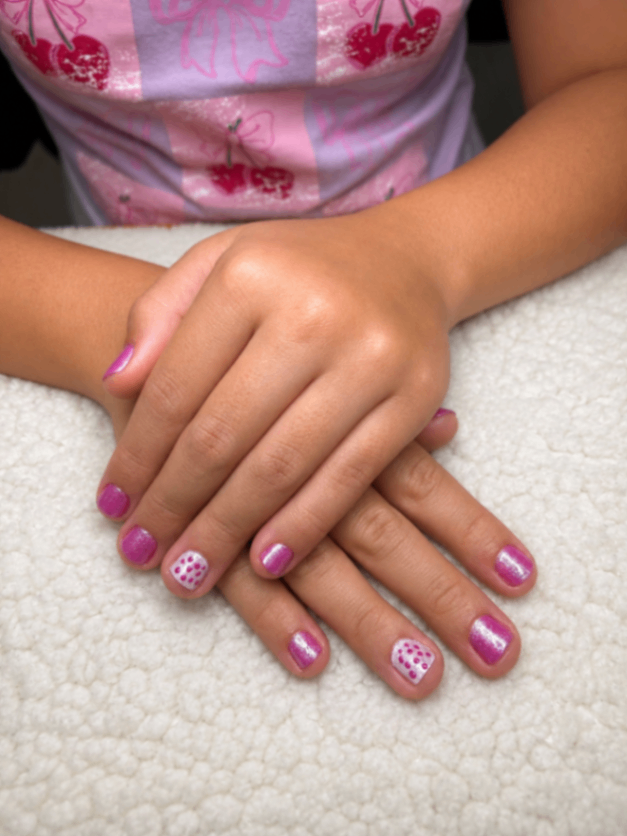 Trabalho de Manicure/Pedicure por Maria Carolina Rosa Rafael em Vila Brasileira, Mogi das Cruzes — foto 5 de 7