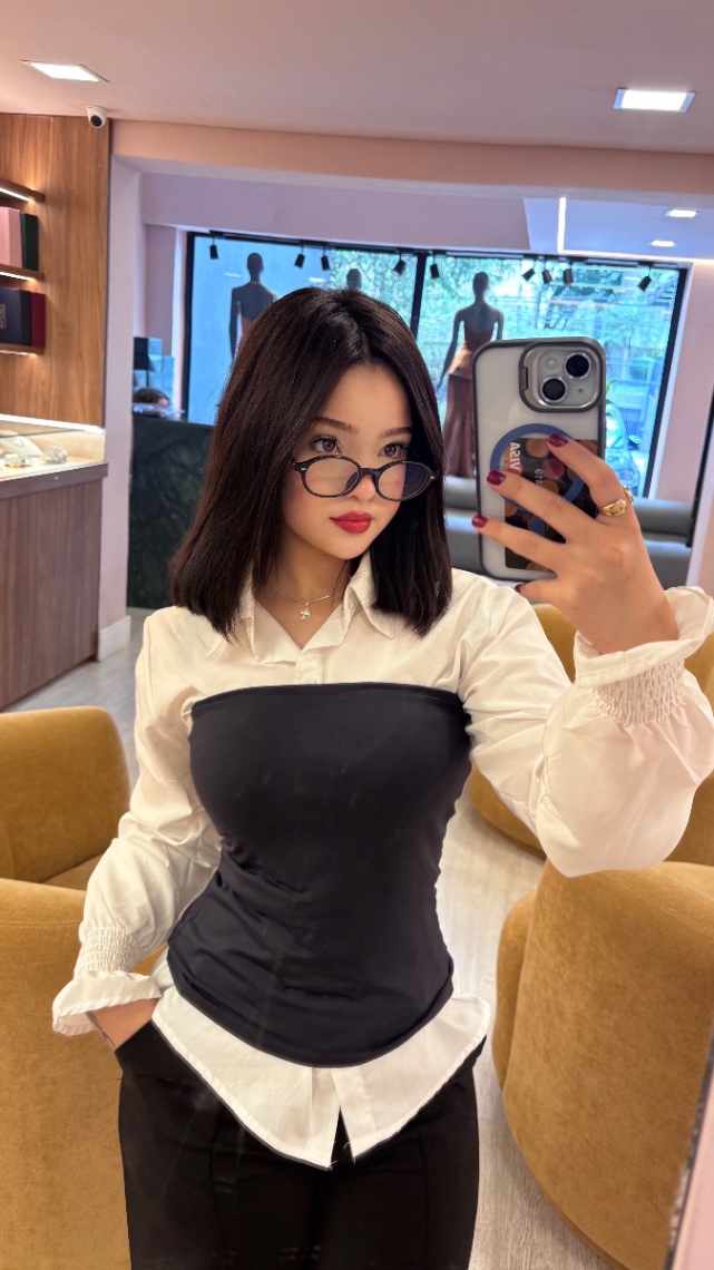 Yasmin Meire Fernandes Pereira Strauss 