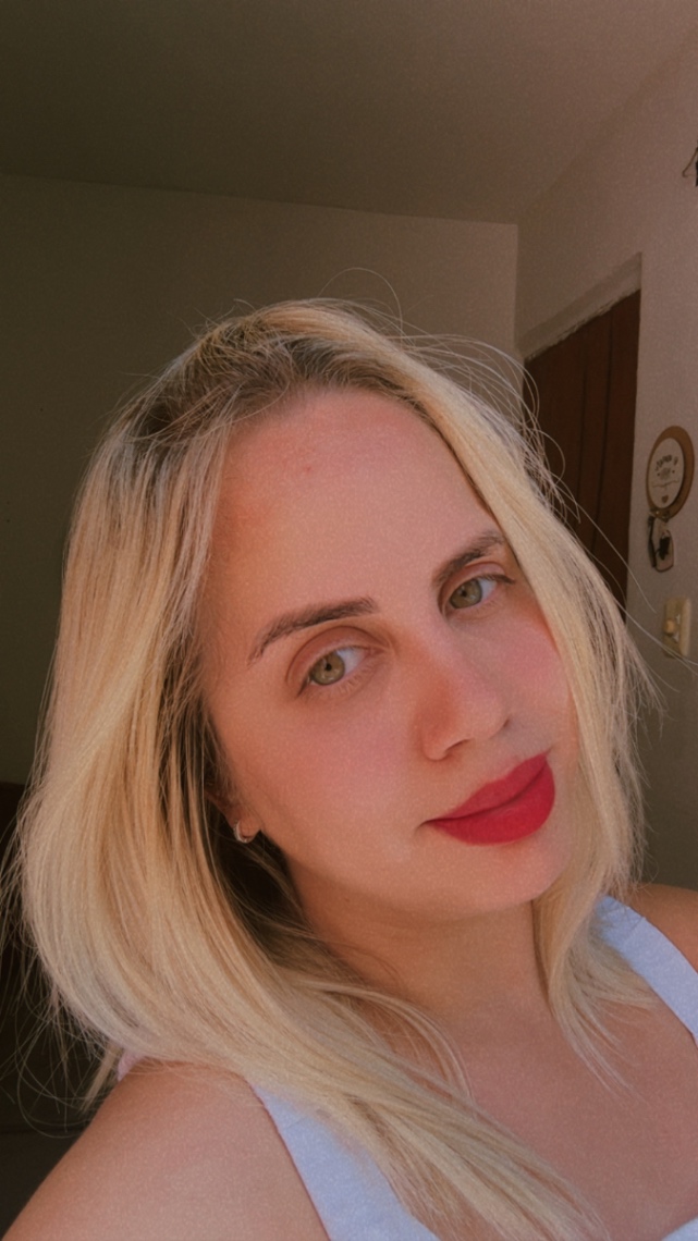 Júlia Simões Almeida