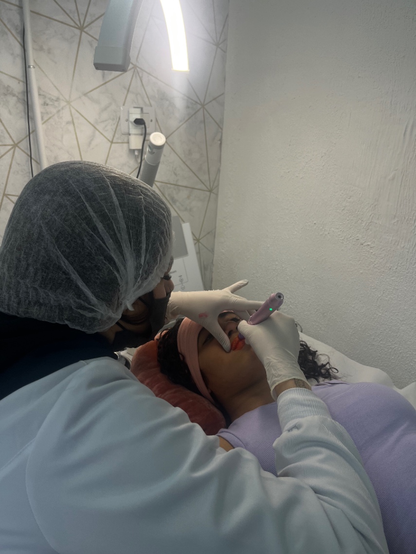 Trabalho de Designer de sobrancelha por Júlia Marques Rocha em Itaquera, São Paulo — foto 9 de 16