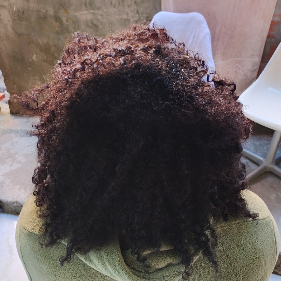 Trabalho de Auxiliar de cabeleireiro por Maria Freitas em Vila Caiúba, São Paulo — foto 1 de 3